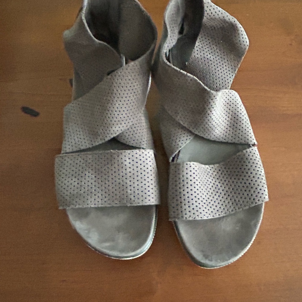 Gray Eileen Fisher Perforated Platform Sandals - Size 8.5